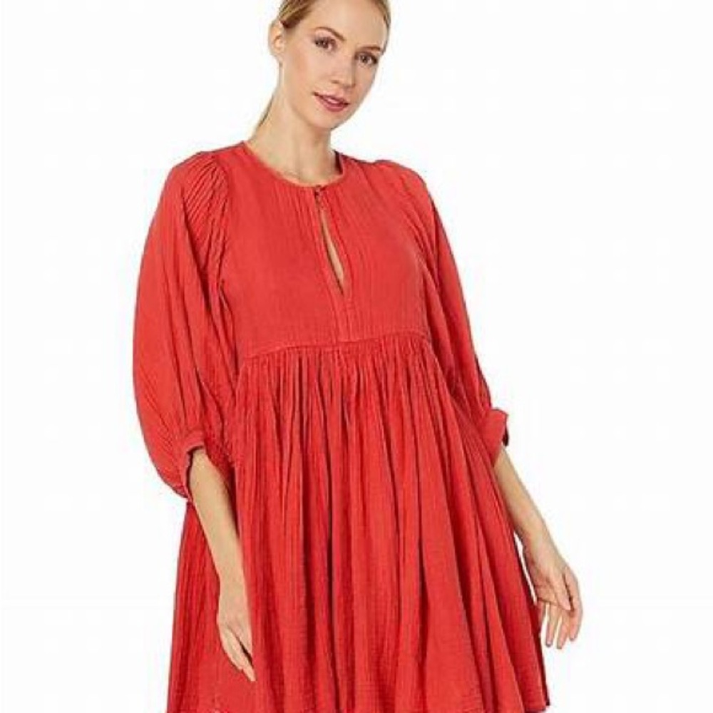 Anthropologie!!Sundry Red Flowy dress with Billowing Sleeves